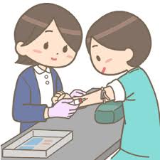 血液検査をしている女性